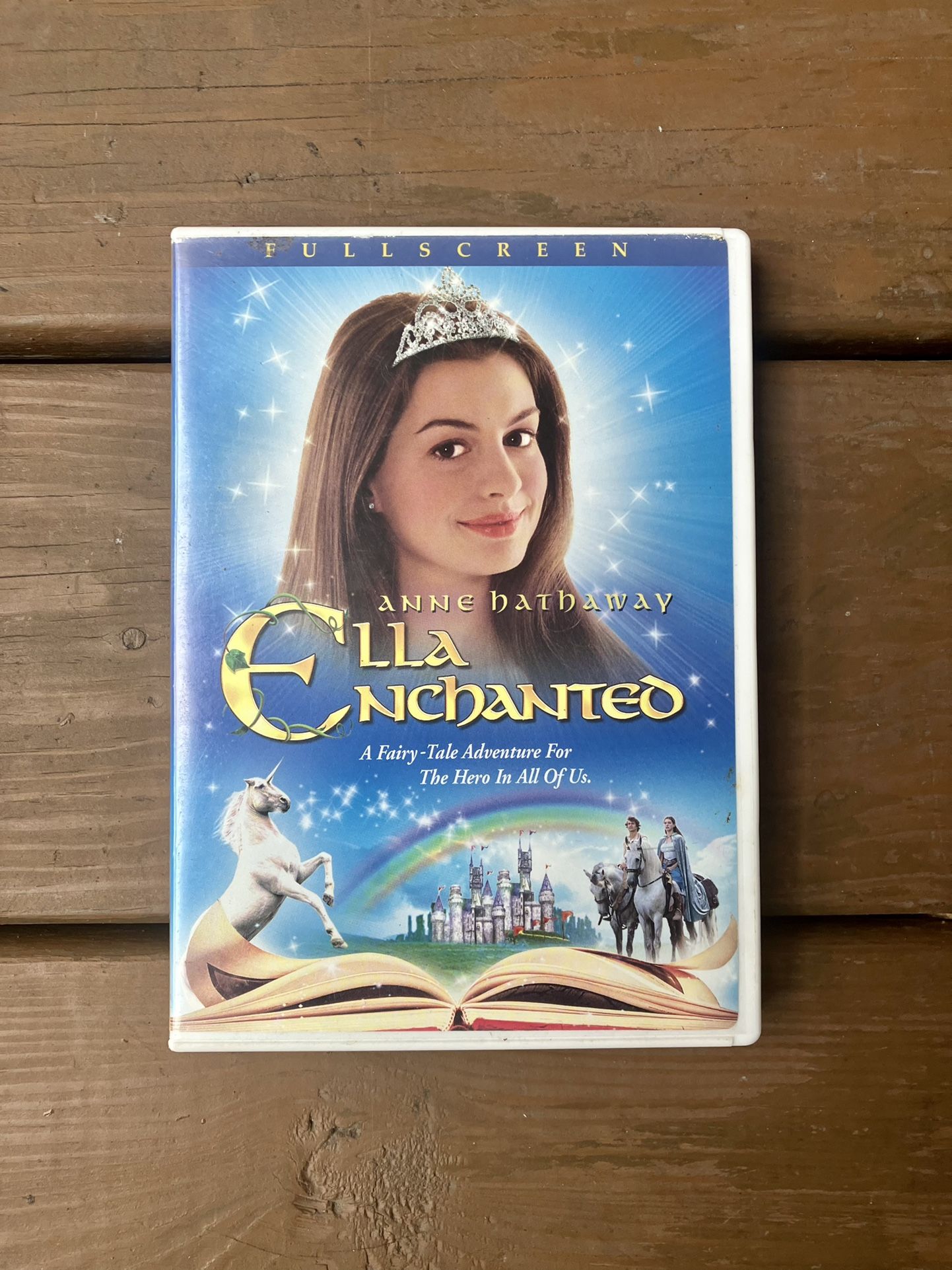 Ella Enchanted With Special Features Fullscreen DVD - Like New