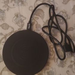 TZUMI HYPERCHARGE FAST WIRELESS CHARGING PAD