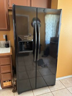 Frigidaire Side-by-Side Black Refrigerator