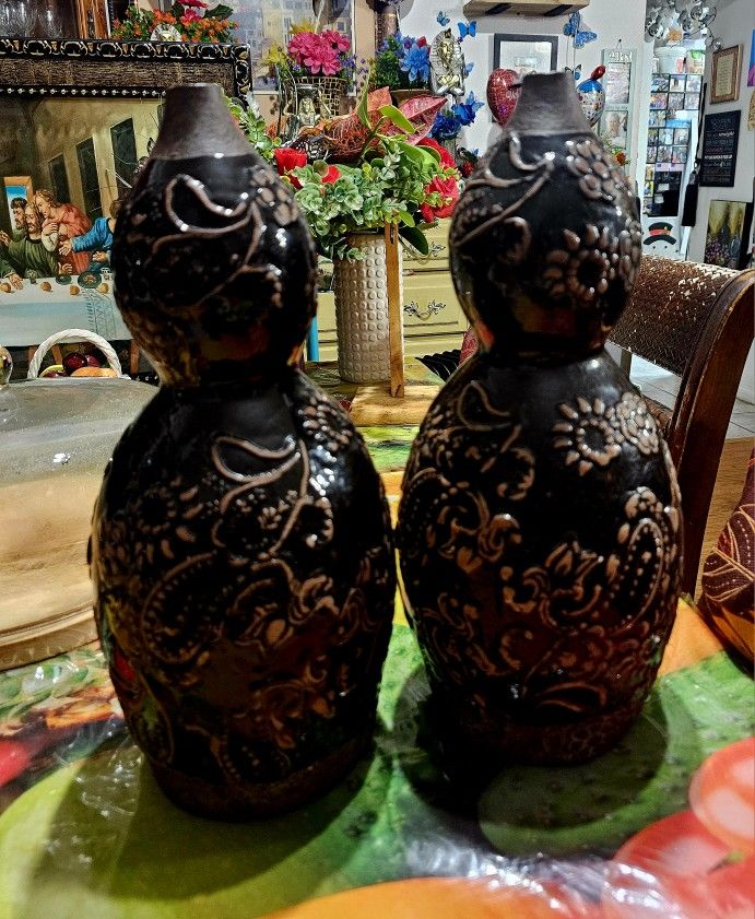 Decorative Vase 4.25 Kilograms Each Made In Philippines