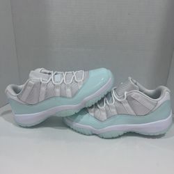 Jordan 11 Women’s Size 8.5