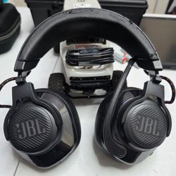 JBL Quantum 610