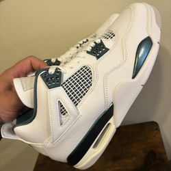 Air Jordan4 Brand New