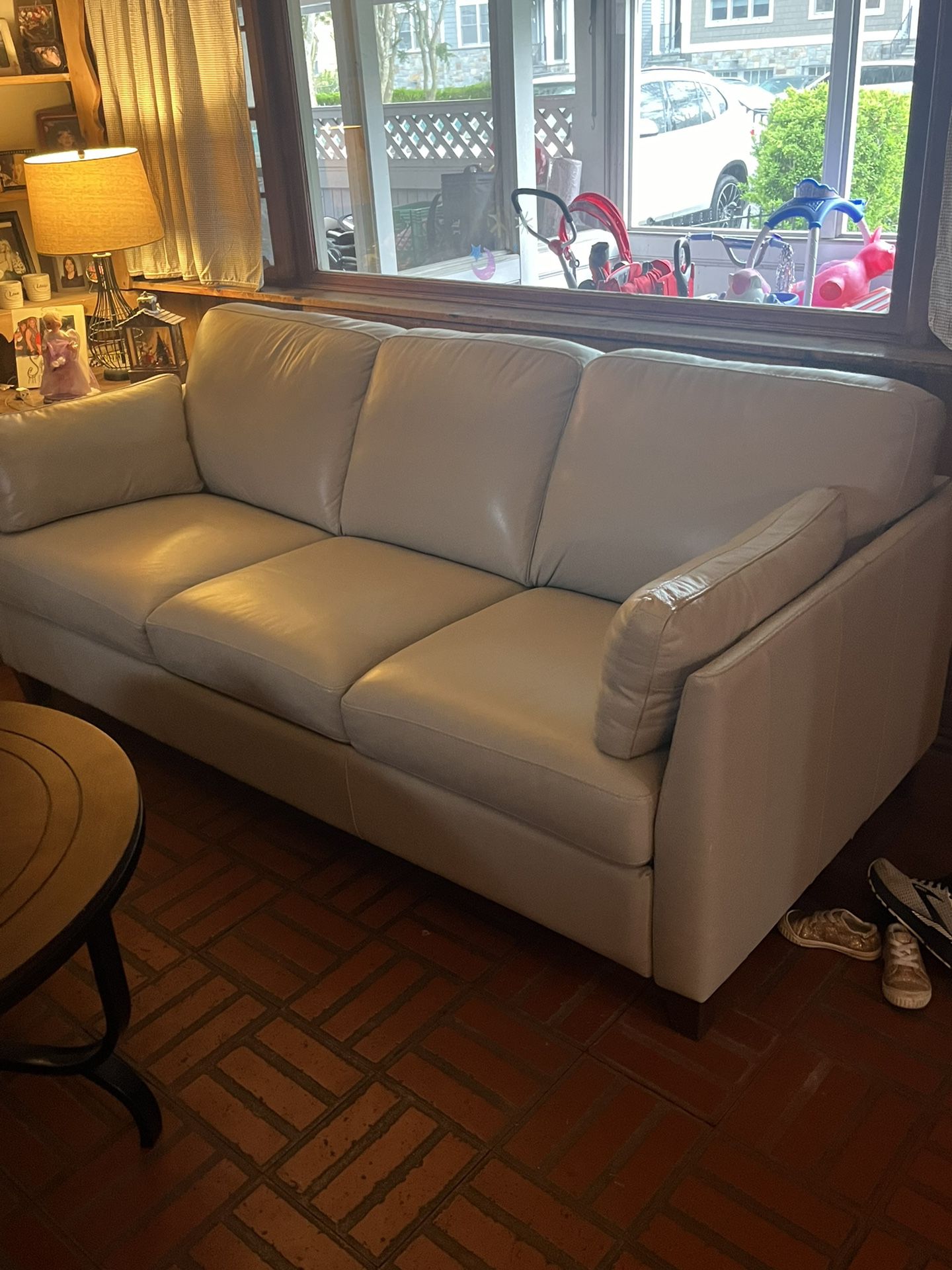Leather Sleeper Sofa Like New 
