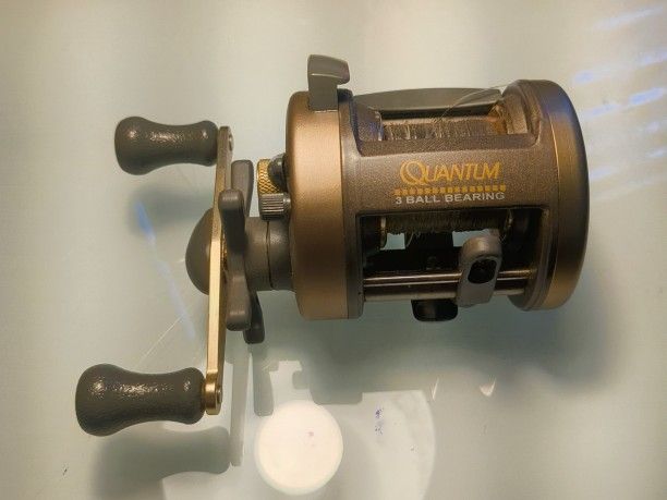 Quantum Iron IR3W Fishing Reel