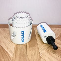 NEW Kobalt 6 Piece Bi-Metal Hole Saw Kit 2-1/2”, 2”, 1-3/4”, 1-1/2 Arbor W Bit