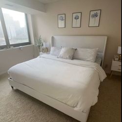 King Bed with Mattress Included – Like New