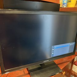 Samsung 24” Monitor S24E310HL