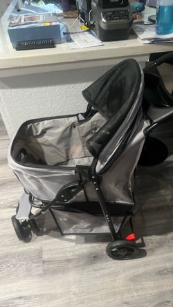Pet stroller brand new