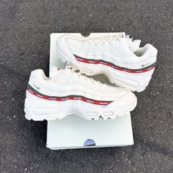 Undefeated x Nike Air Max 95 “Black” Sizes 4 / 4.5 / 5 / 5.5 / 6 / 6.5 / 7 / 7.5 / 8 / 8.5 / 9 / 9.5 / 10 / 10.5 / 11 / 12 / 13 IN HAND BRAND NEW