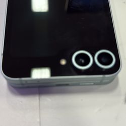 Samsung ZFlip 6 AT&T / Cricket Excellent Condition!!