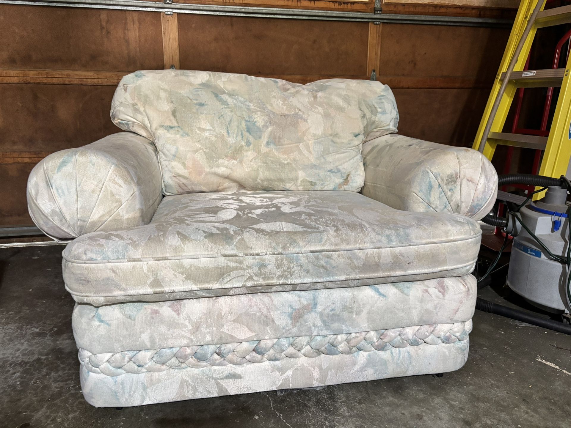 Sofa/Loveseat