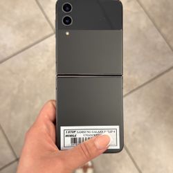 SAMSUNG Z FLIP 4 UNLOCKED