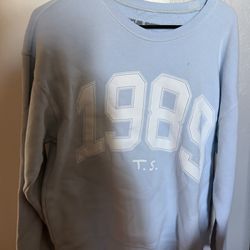 Taylor Swift sweatshirt