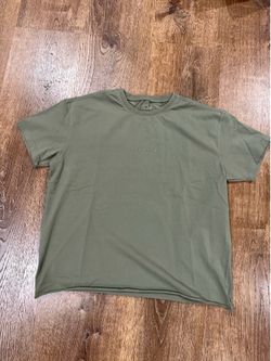 Green Youngla streetwear t-shirt size small