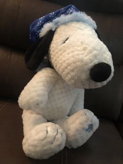 Peanuts Musical Light Up Snoopy Plush Plays Deck the Halls Jingle Bells 16"