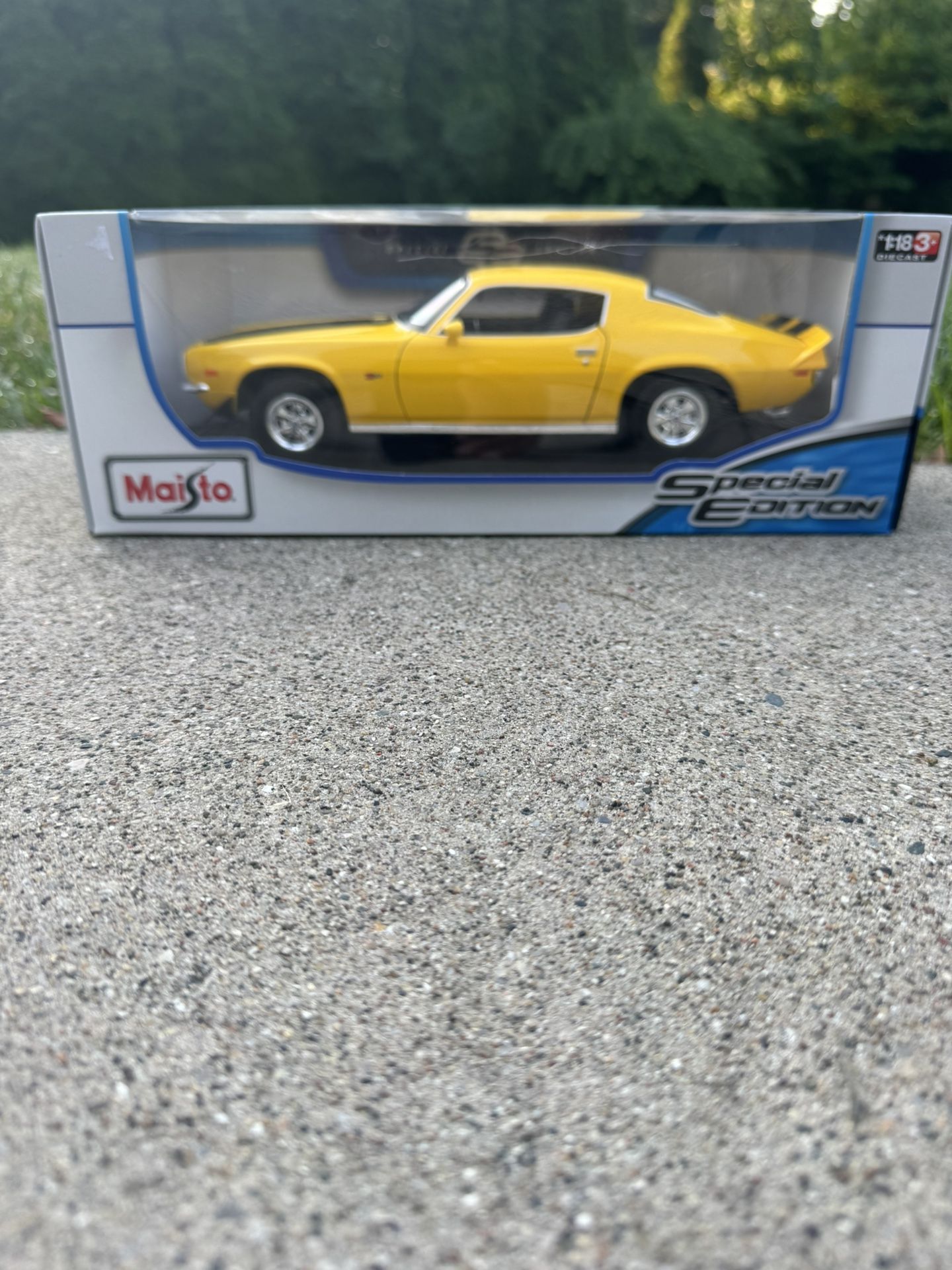 1971 Chevy Camaro Z/28 1:18 Scale – Maisto Special Edition Bumblebee – In Box