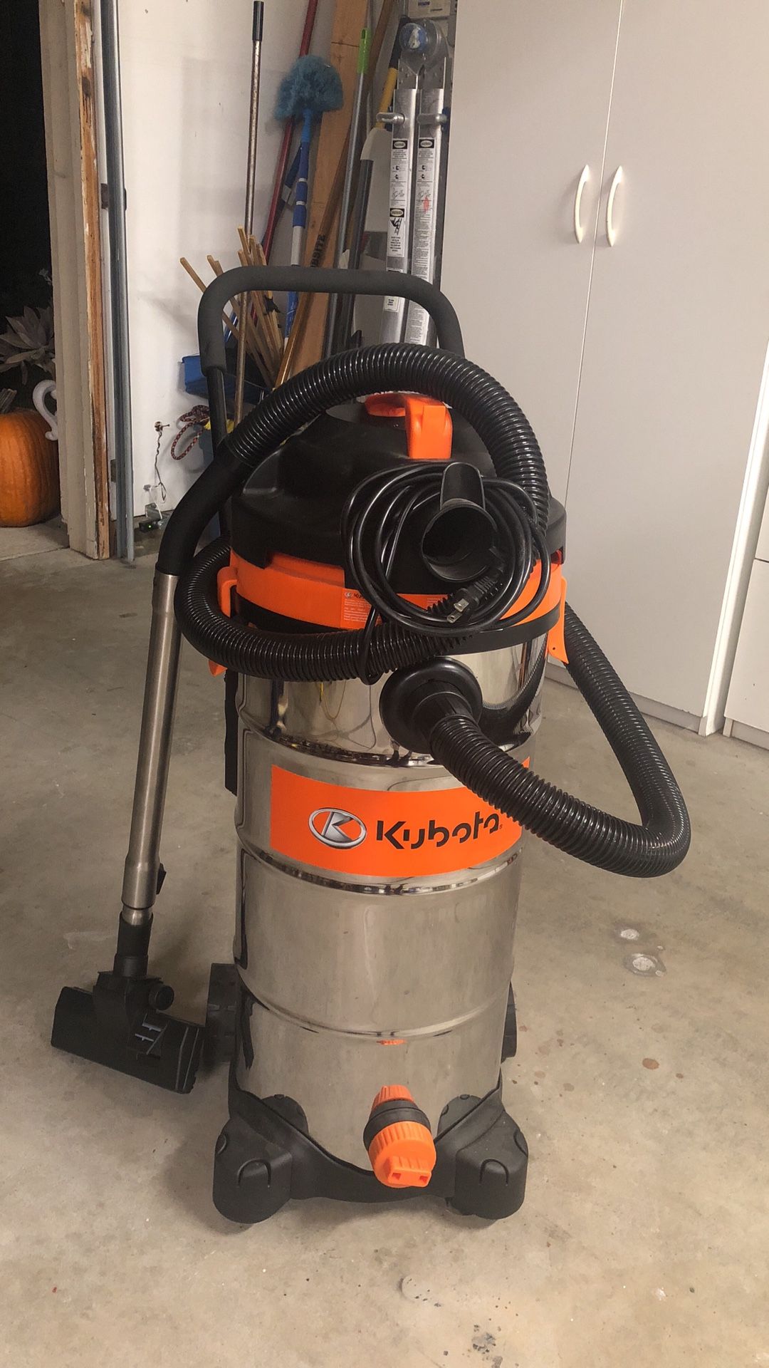 Kubota 12 Gallon Wet Dry Stainless Steel Vacuum Great West, 58 OFF