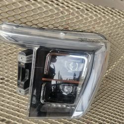 Ford F150 platinum  limited  lariat  driver  Headlight  oem Original  21 to 23