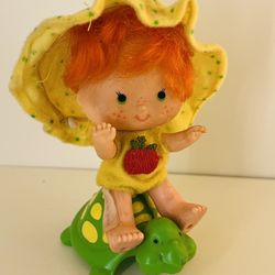 Vintage Original Strawberry Shortcake Doll - Apple Dumplin with Pet Tea Time Turtle