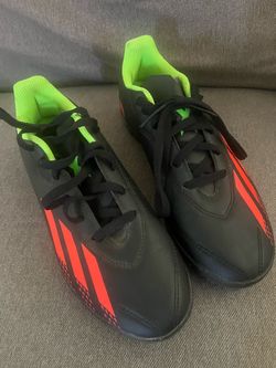 Youth Indoor Cleats size 4th