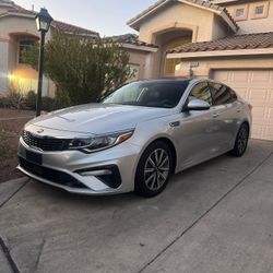 2019 Kia Optima EX Premium – 1.6 Turbo – Panoramic Sunroof – Clean Title
