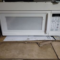 Whirlpool Microwave Works Great No Problems With It Just Upgraded To Stainless Steel 75 Bucks Or Best Offer Have All The Stuff To Mount It And The Boo