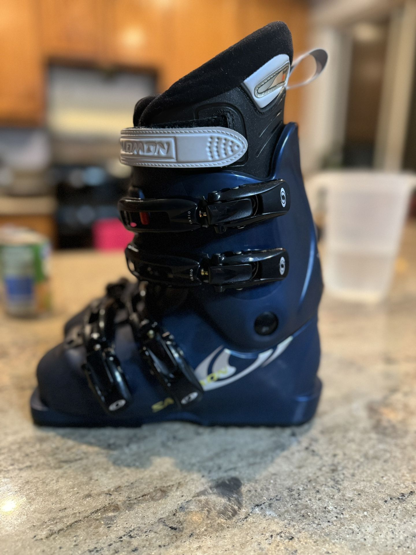 Salomon Performs 660 Women’s Ski Boots