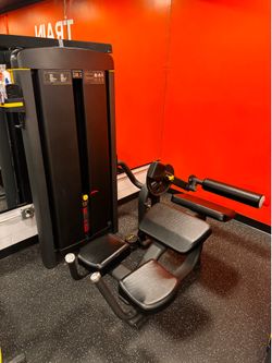 Commercial Selectorized Leg Curl / Extension Machine