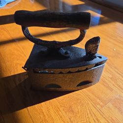 Indian Head Antique Coal Iron
