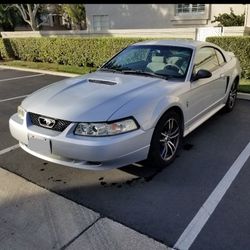 2000 Ford Mustang