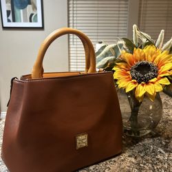 Dooney & Bourke Purse 👜