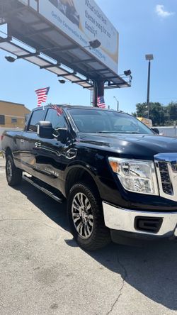 2016 Nissan Titan