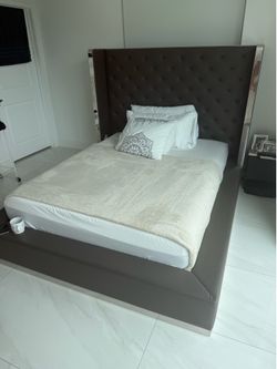 Queen bed