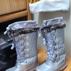Girls Snow Silver Boots Size 3M 