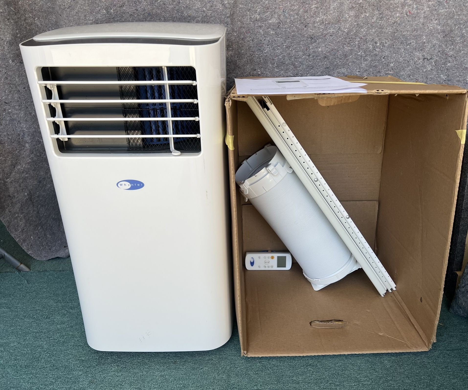 * Pending Sale* Portable AC /dehumidifier whynter ARC-102CS
