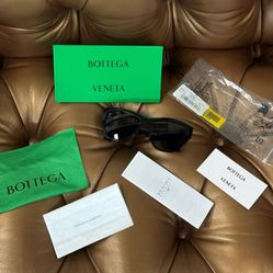 Bottega Veneta BV1092S Oversized Sunglasses Black Acetate Sunglasses Box Dust Bag Booklets
