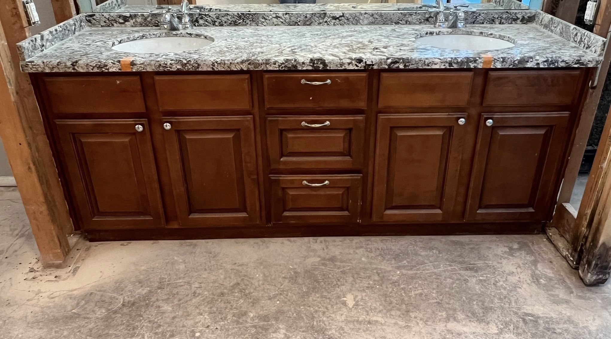 Venery Double Sink