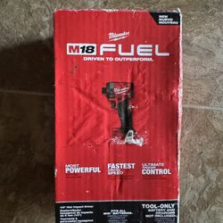 Milwaukee M18 Fuel 1/4 Hex Impact Driver 