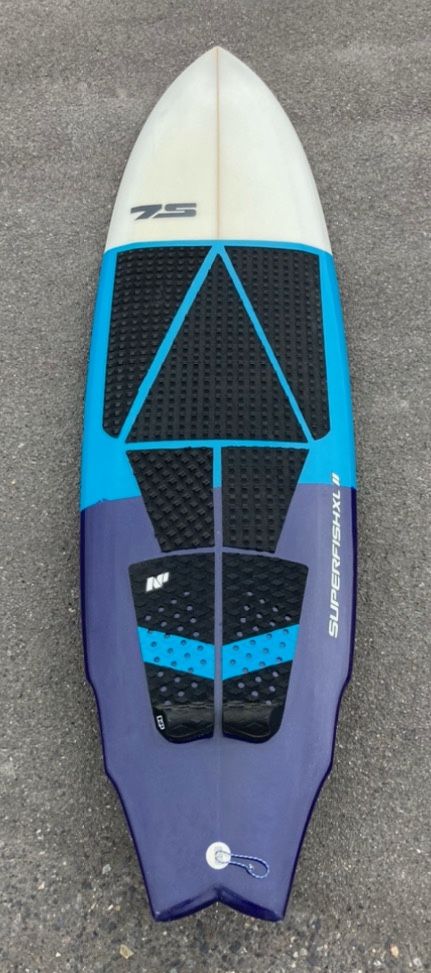 Surfboard short board