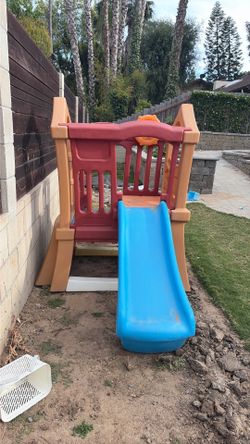 Kids outside playset