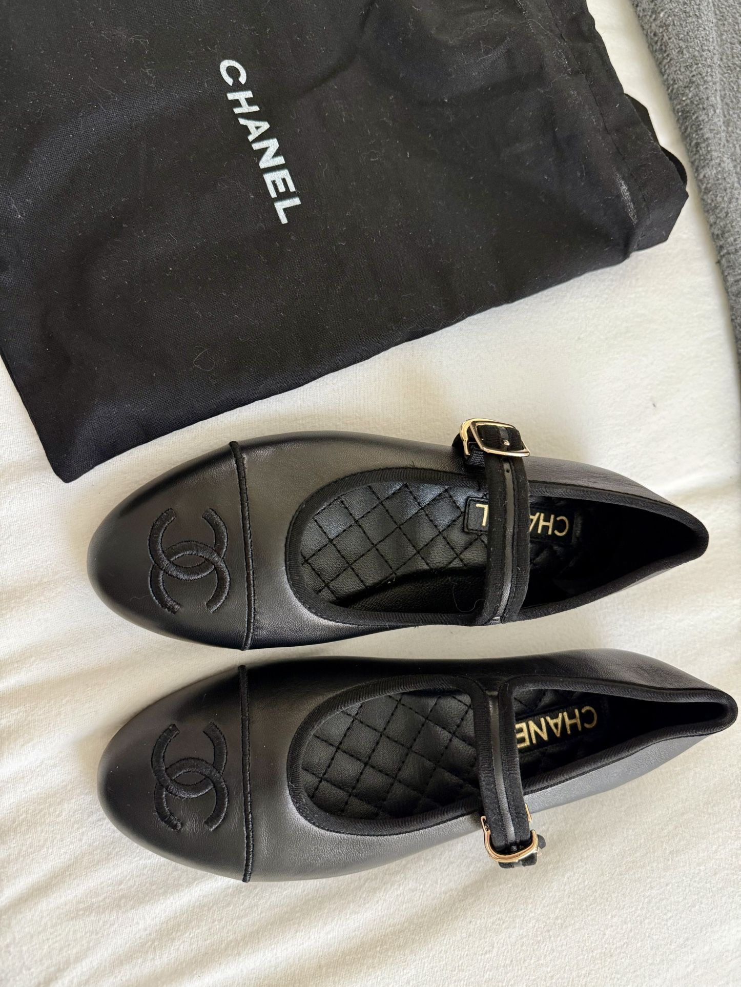 Trendy Chanel Black Mary Jane Flats size 38