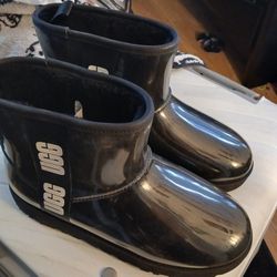  UGG Clear Black Boots