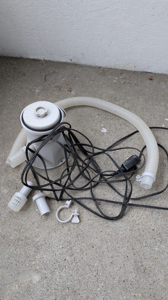 Swimming Pool Pump HA-630 12W 300 Gallons. Runs, but needs cleaned. Two bolts in the picture are stripped. So someone else can mess with it. Maybe you