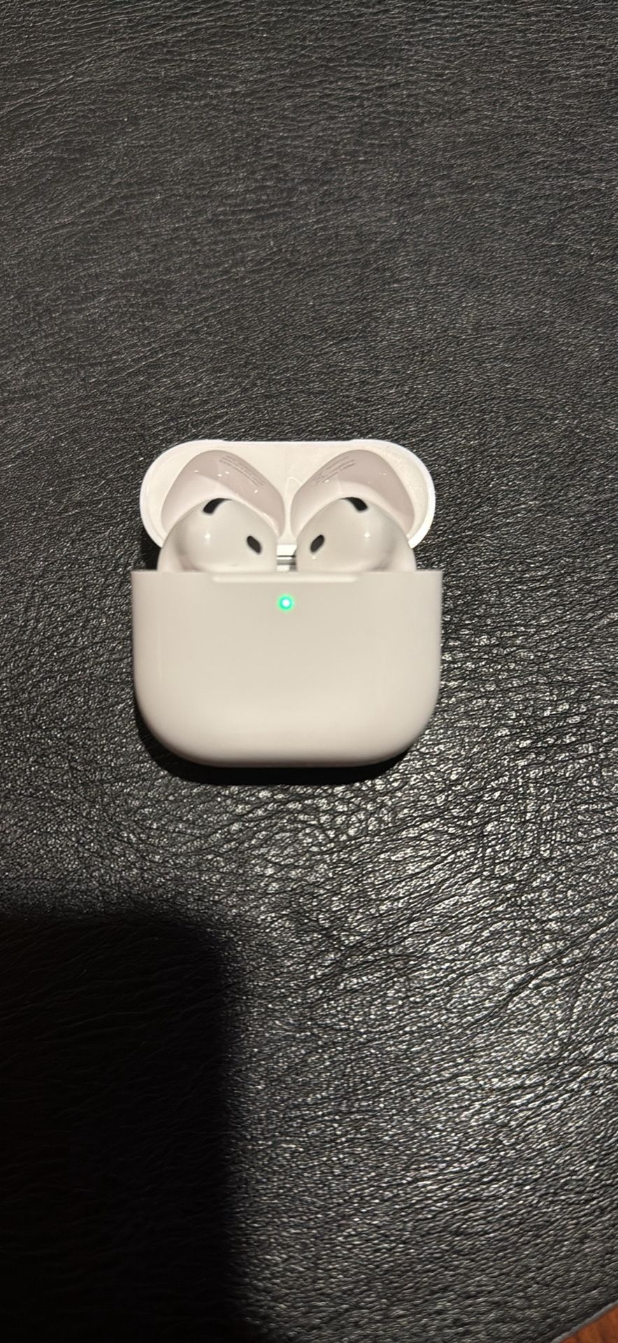 AirPod 4s