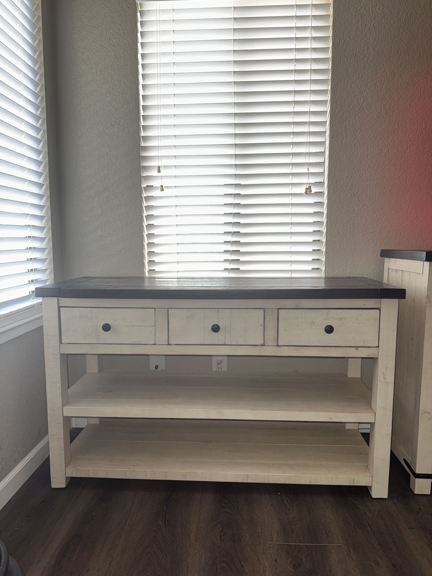 Accent Table