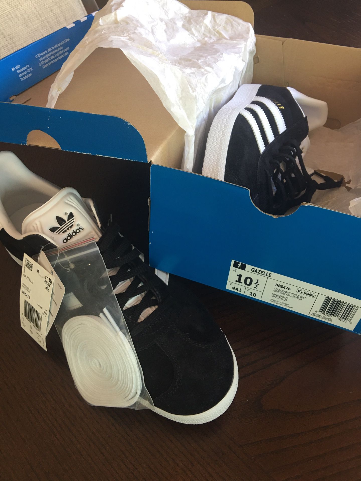 Adidas Originals Black/White/Gold 10.5 US for Sale in Seattle, OfferUp