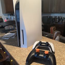 PS5 + 2 controllers