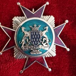 Rare Vintage Gold Tone Bretagne A Ma Vie French Brooch 