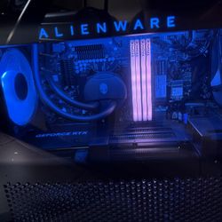 Alienware Aurora R15 Gaming PC – RTX 4070 Ti / 64GB RAM DDR5 / 4TB NVMe SSD